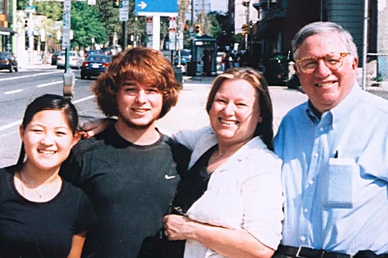 Former Inquirer editor Amanda Bennett with her husband, Terence Bryan Foley, and their children, Georgia and Terry, in Philadelphia.