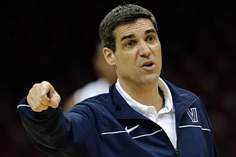 Jay Wright's Wildcats have collapsed down the stretch the last two seasons. (AP Photo)
