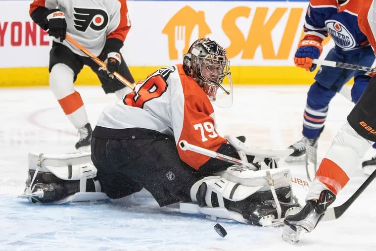 Flyers goalie Carter Hart made 31 saves in a losing effort in his home province of Alberta.