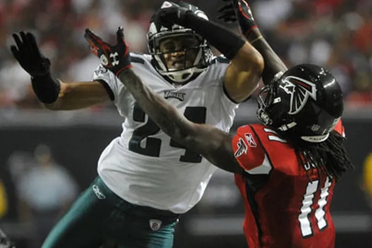 The Eagles are slight favorites at home against the Falcons. (John Amis/AP file photo)