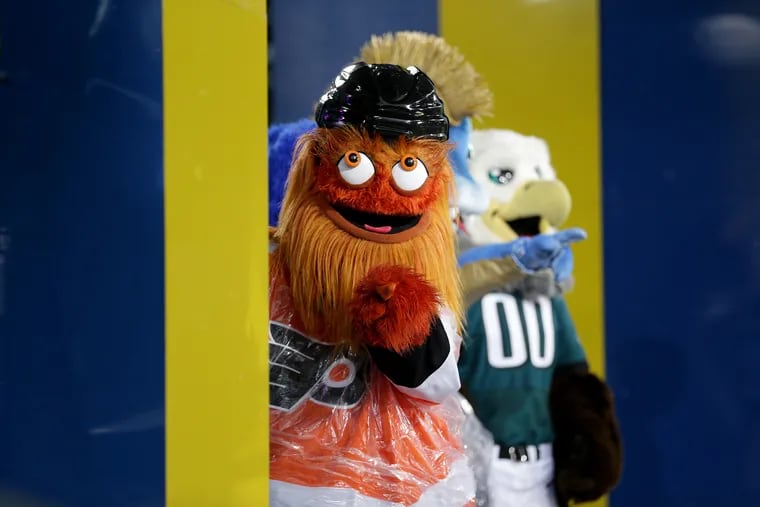 Flyers’ mascot Gritty making an an appearance as “Good Morning America" broadcasts at Eakins Oval in Philadelphia in June. The partnership between the Flyers, the arena and SugarHouse is the latest union between legal gambling interests and professional sports.