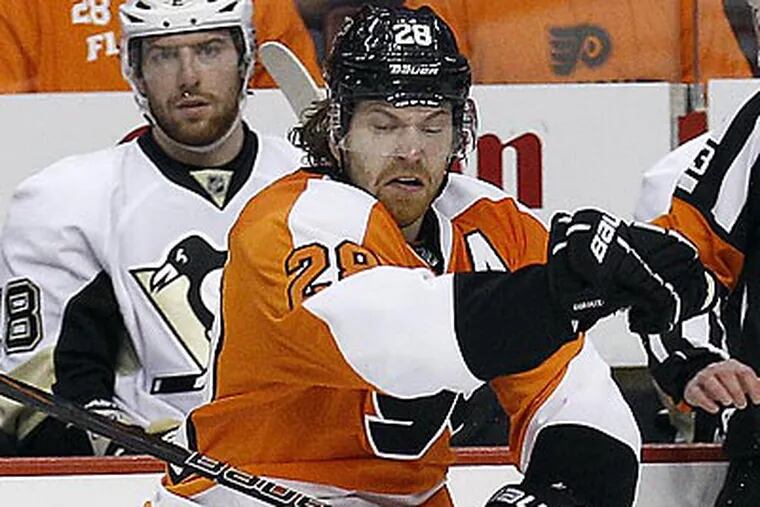 "I want that first shift." Claude Giroux said before taking the ice in Game 6. (Yong Kim/Staff Photographer)