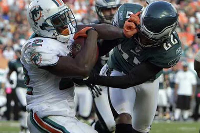 The Eagles improved to 5-8 after Sunday's win over the Dolphins. (David Maialetti/Staff Photographer)