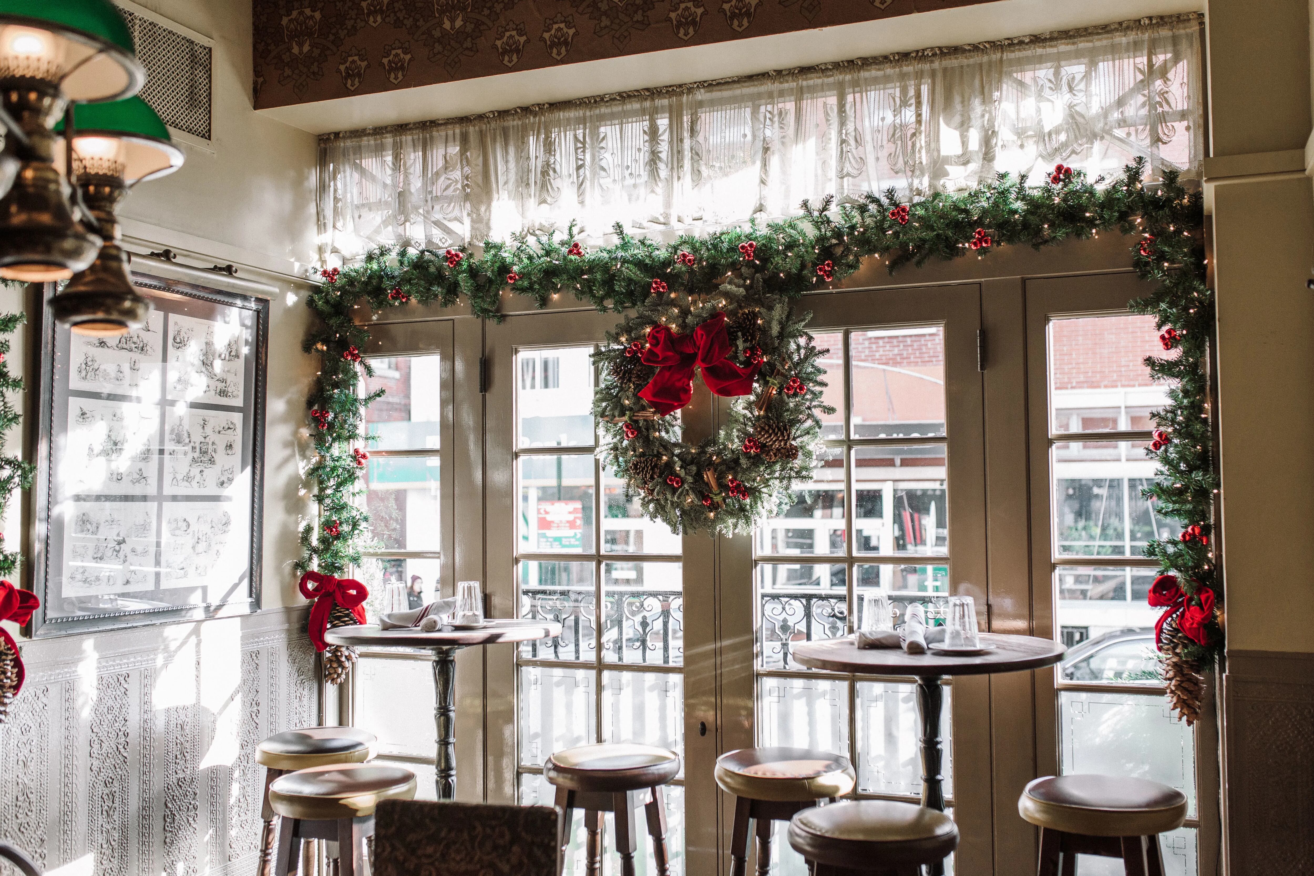 Restaurants & Bars - The Christmas Decorators