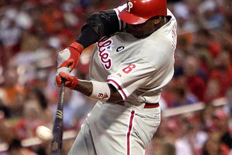 Ryan Howard's home run last night was a rare bright spot for the Phillies' offense. (Jeff Roberson/AP)
