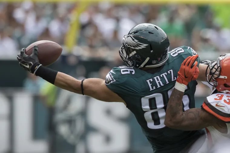 The Eagles Zach Ertz suffered a displacement of the first rib in his left shoulder in Sunday's 29-10 win over the Cleveland Browns, an injury that could keep the tight end out for an extended period.