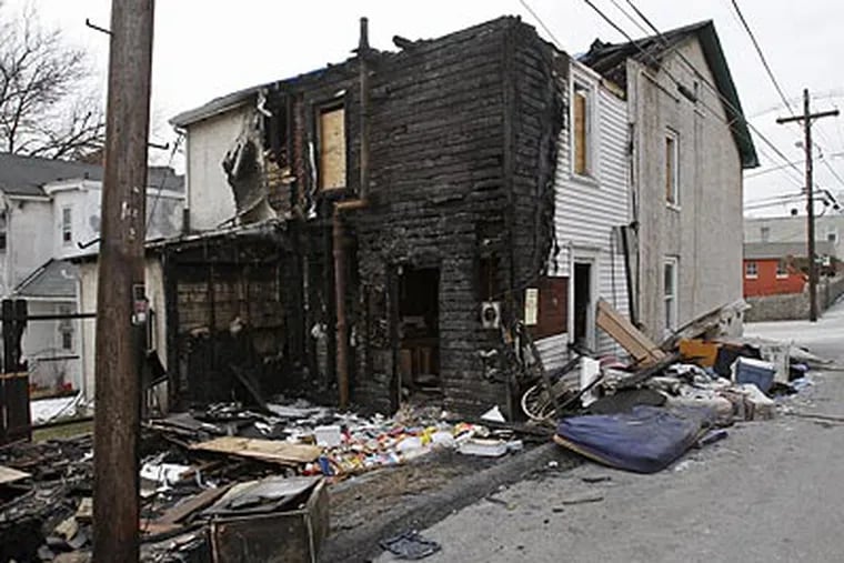 Federal investigators have recorded 70 arsons in the Coatesville area since February 2008, including this one at West Diamond and North Church Streets in January. (Michael S. Wirtz/Staff Photographer)