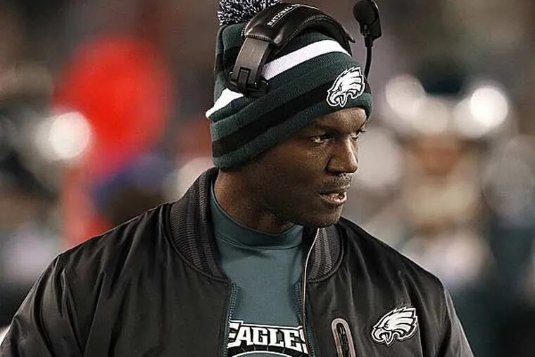 Defensive coordinator Todd Bowles watches from the sideline as the
Philadelphia Eagles play the Cincinnati Bengals at Lincoln Financial
Field in Philadelphia on December 13, 2012. (David Maialetti/Staff Photographer)