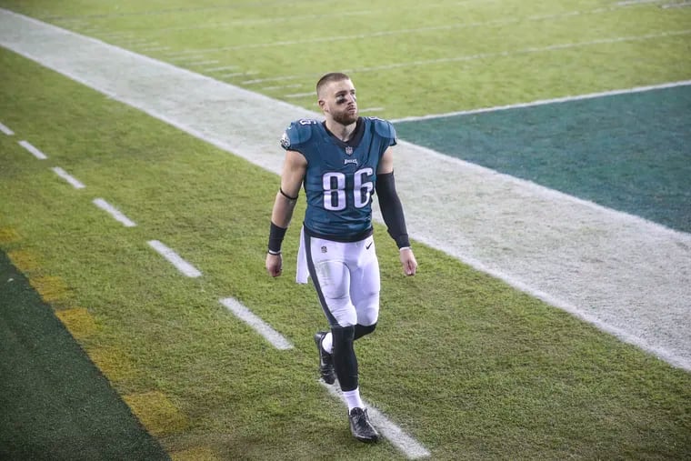 Zach Ertz walks off the field following the final game of 2020, which also almost certainly was Ertz's final game as an Eagle.