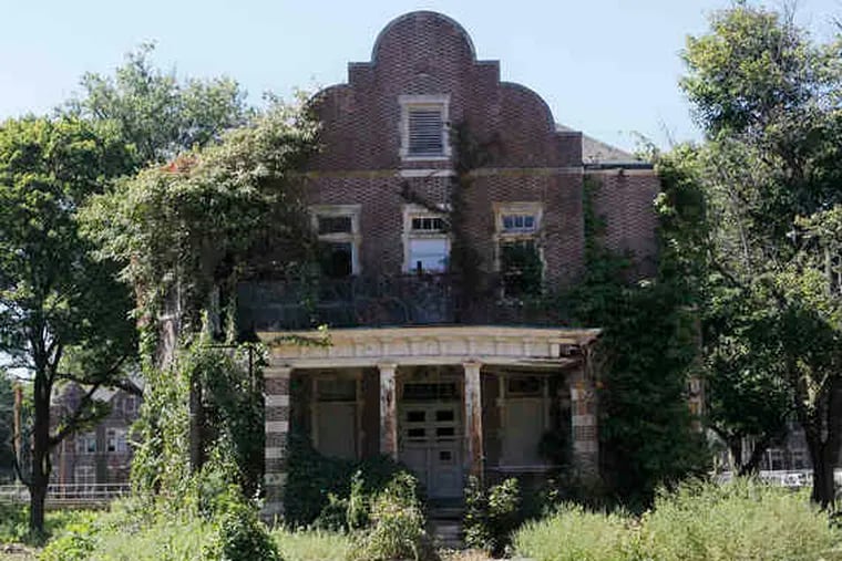 Buildings at the Pennhurst complex have been left to deteriorate since the last patients were moved out in 1987. A haunted-house attraction is set to open at the site Friday.