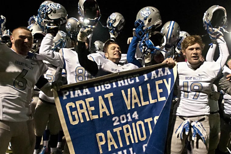 Great Valley won the PIAA District 1 Class AAA championship by shutting out Springfield (Delco) 21-0. (Ron Tarver/Staff Photographer)