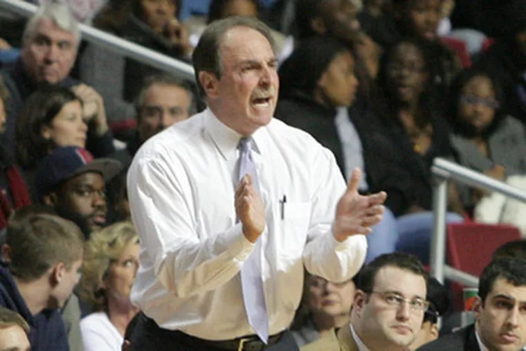 Coach Fran Dunphy&#0039;s Owls put on defensive show against Nits.