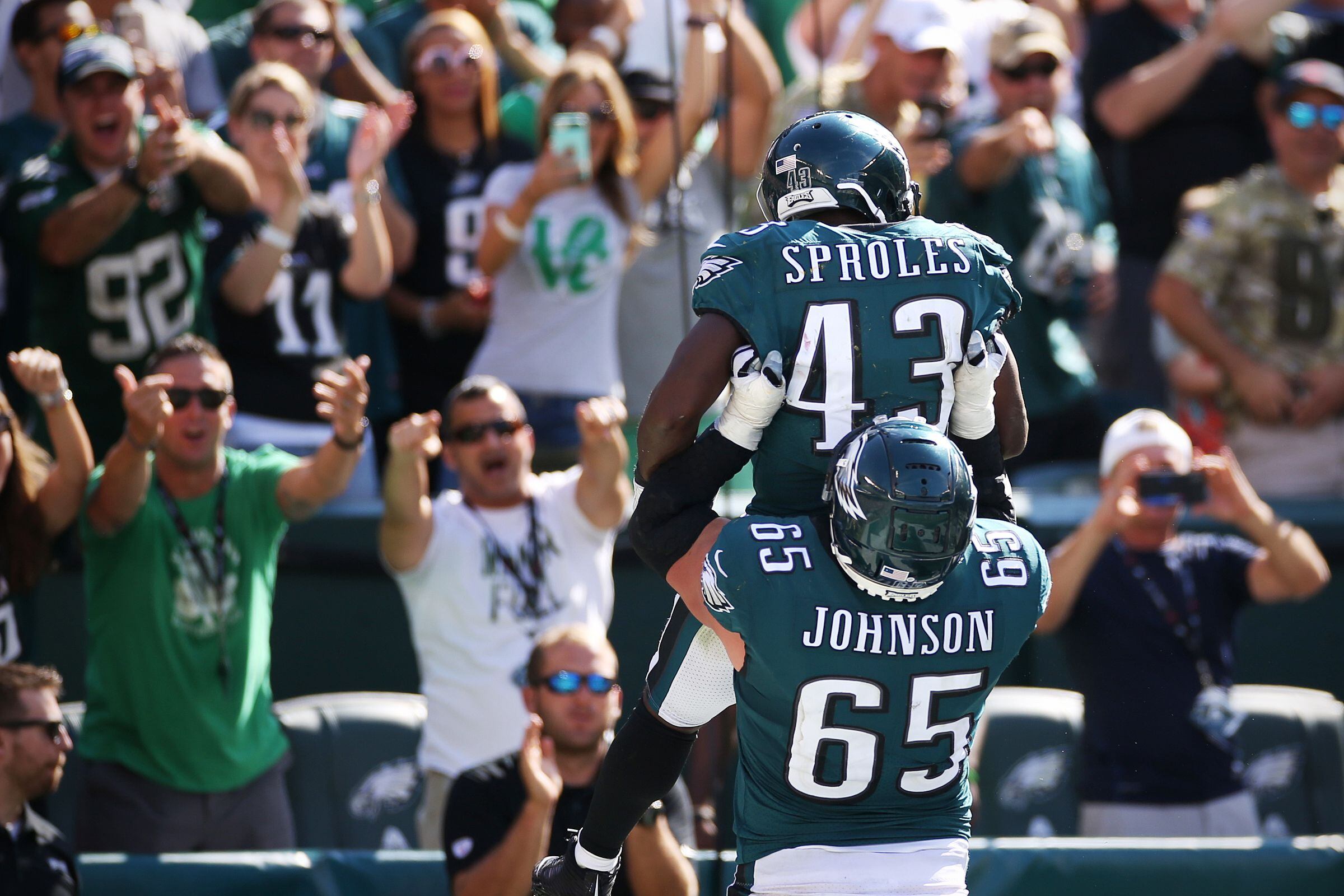 Eagles lean on 36-year-old Darren Sproles to get their ground game going in  32-27 comeback over the Redskins