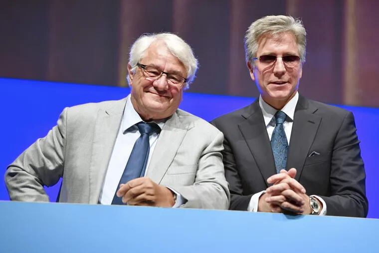Bill McDermott (R), CEO of SAP, and Hasso Plattner, the chairman of the supervisory board of the company, at the German software concern's general meeting in Mannheim, Germany, in May.