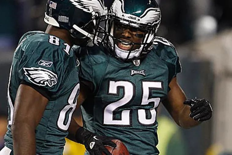 "He's going to take care of what he needs to do," Todd Herremans said of LeSean McCoy. (Yong Kim/Staff file photo)