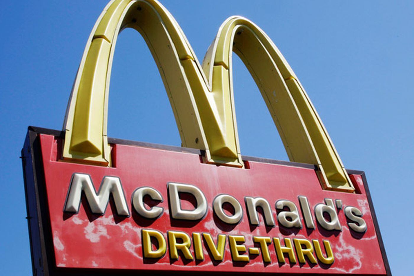 DN Editorial: BIG MAC ATTACK: McDonald's underpays its workers. You pick up the tab.