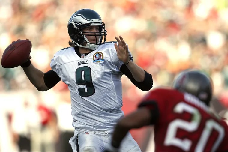 Nick Foles passing against the Buccaneers during that December 2012 game.