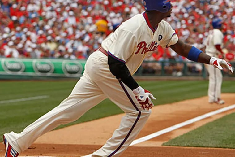 Ryan Howard went 3-for-3 with three RBI in the Phillies' 4-3 win over the Cubs. (Ron Cortes / Staff Photographer)