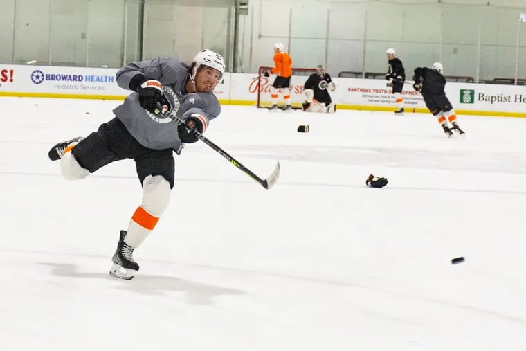 Lukáš Sedlák, who the Flyers just claimed off waivers from the Colorado Avalanche, debuted at practice Friday in Florida.