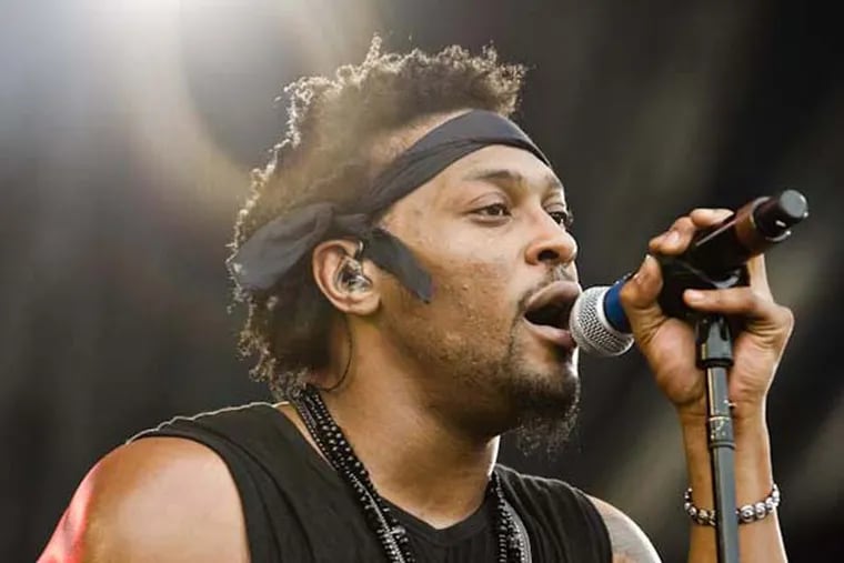 D'Angelo performing at Made In America last year. (Photo by Colin Kerrigan)