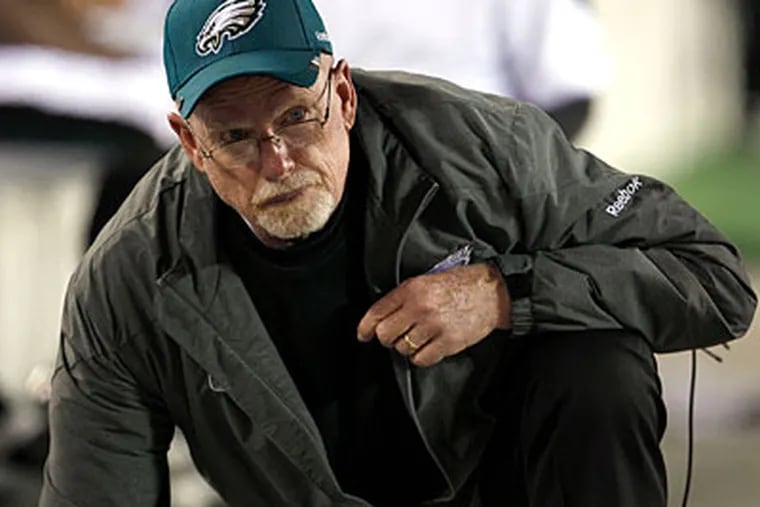 Eagles defensive line coach Jim Washburn. (Yong Kim/Staff Photographer)