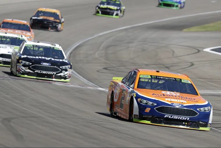 Brad Keselowski (2) drives during a NASCAR Cup Series auto race Sunday, Sept. 16, 2018, in Las Vegas. (AP Photo/Isaac Brekken)