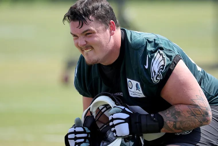 Aaron Evans working at training camp to make the Eagles final roster.