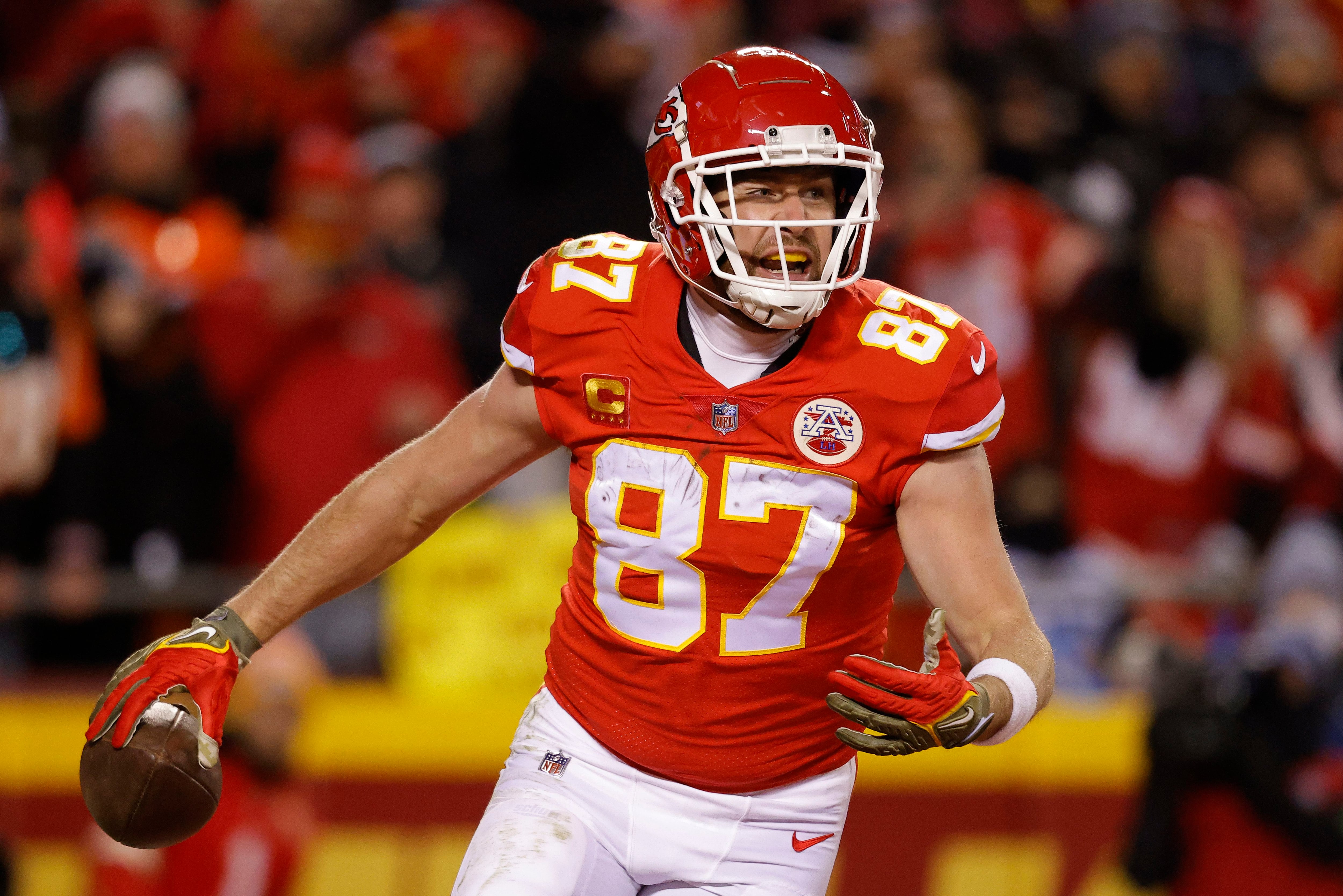 Super Bowl 57 props: Chiefs' Travis Kelce favored to score first touchdown