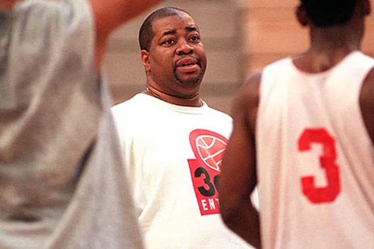 John Hardnett, seen here in 1999, was a fixture on the city's basketball scene. (David Maialetti/Staff file photo)
