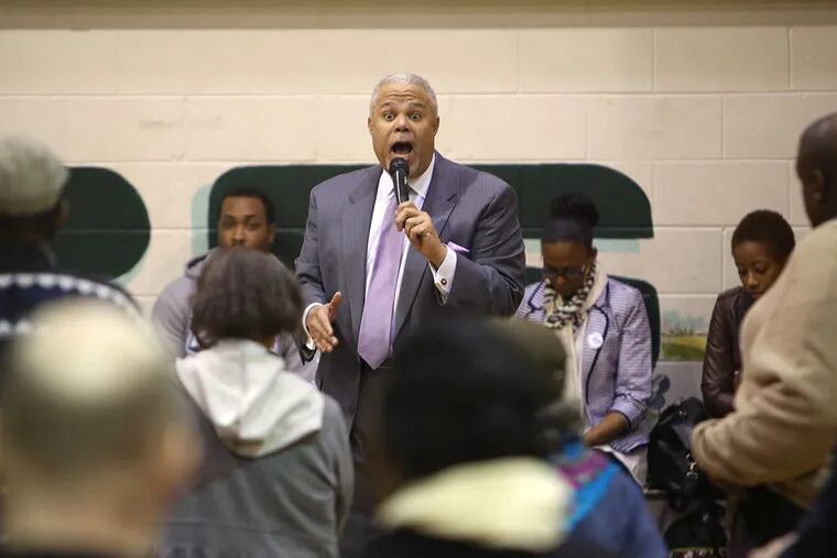 Anthony Williams talks to the crowd at a petition party at Myers Recreaction Center in Philadelphia on Saturday, February 28, 2015. (STEPHANIE AARONSON/ Staff photographer)