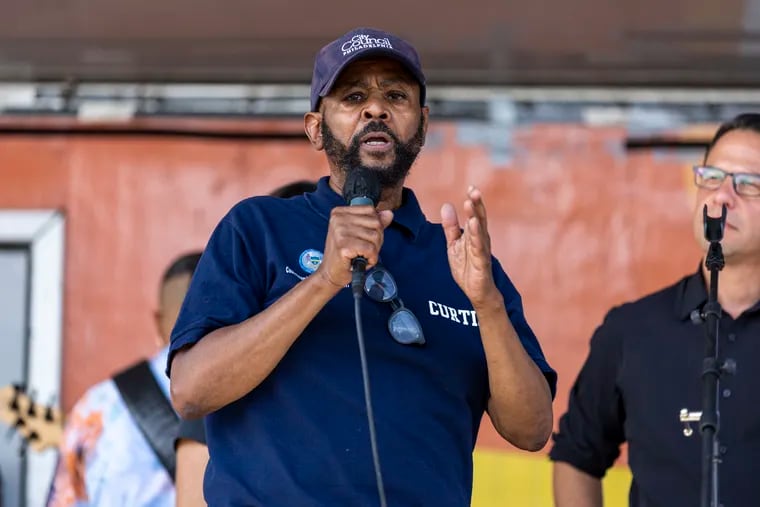 City Councilmember Curtis Jones, Jr. speaks to community members in Strawberry Mansion on Saturday. He's positioning himself to be the Council's next majority leader.