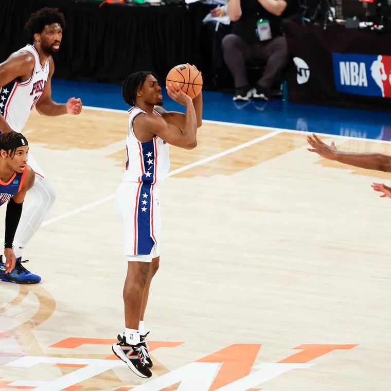 Sixers guard Tyrese Maxey shoots the game-tying three-pointer in Game 5 on Tuesday night against the Knicks.