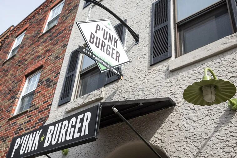 P'unk Burger. ( Colin Kerrigan / Philly.com )