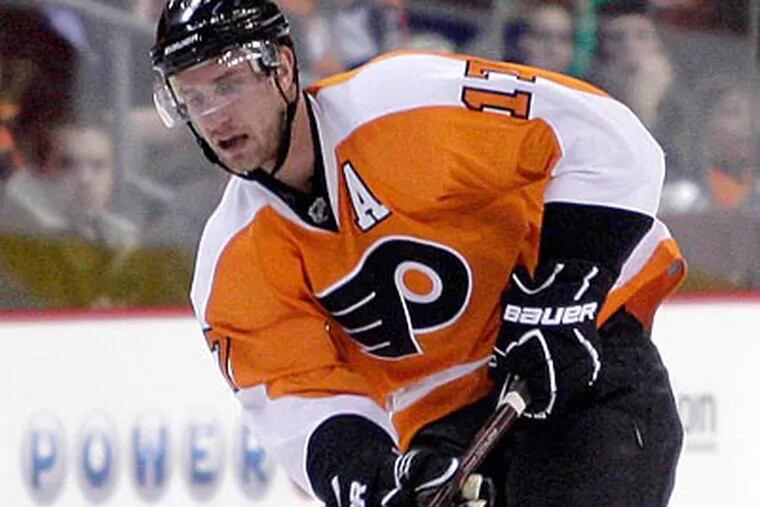 Jeff Carter leads the Flyers with 32 goals this season. (Yong Kim/Staff Photographer)