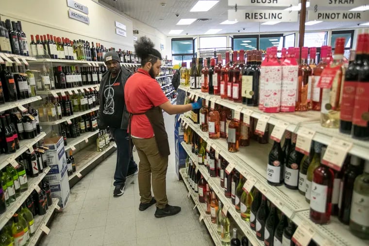 What's open and closed in the Philly area on New Year's Eve 2021: Grocery  stores, transit, pharmacies, stores and more
