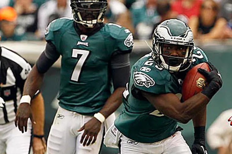 Behind LeSean McCoy and Michael Vick, the Eagles have rushed for 170 yards per game. (Yong Kim/Staff file photo)