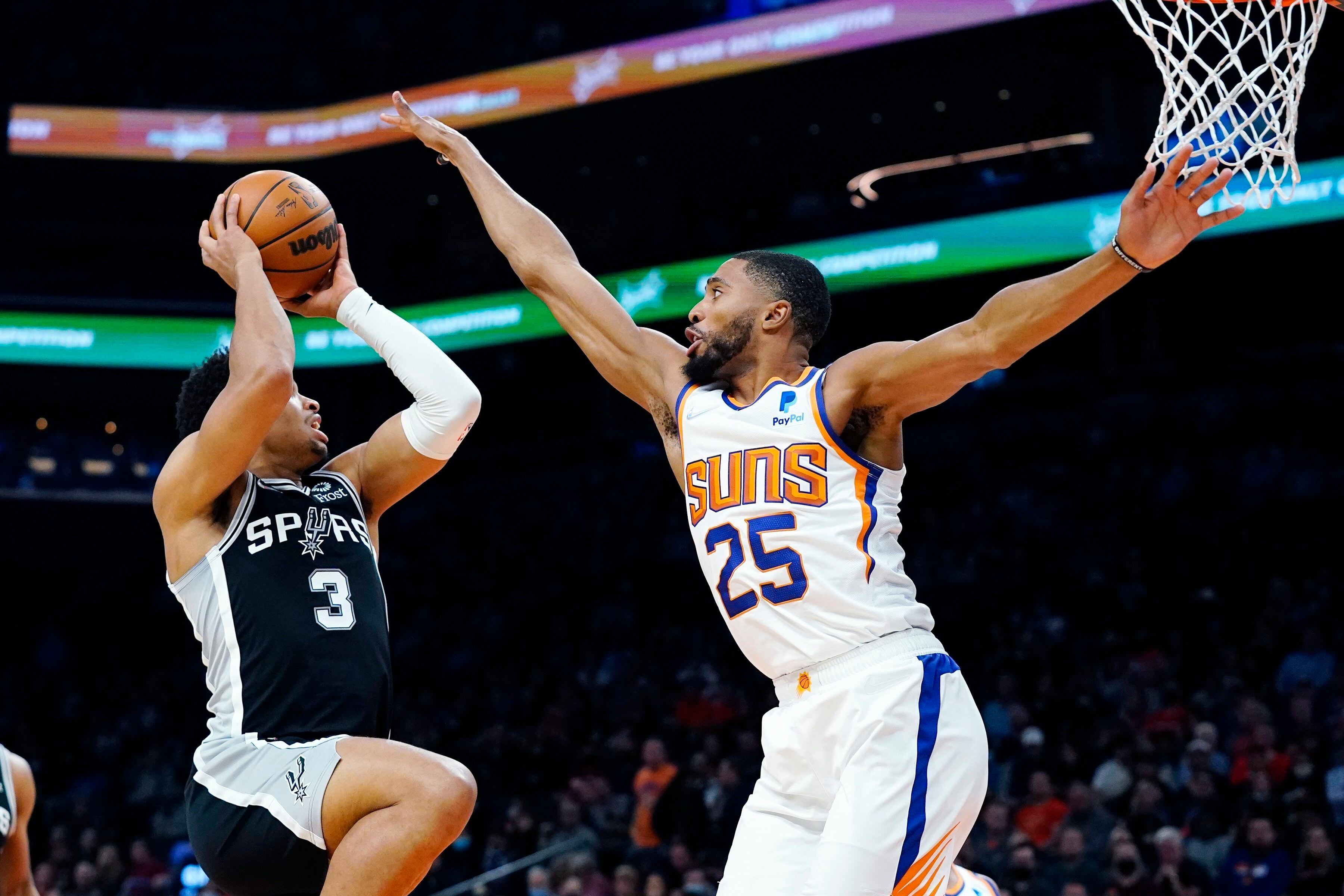 Philly native — and former Sixer — Mikal Bridges is cementing himself as an  NBA ironman for the Phoenix Suns