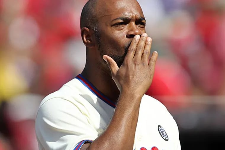 Jimmy Rollins blows a kiss during his final home game as a Phillie. (Yong Kim/Staff Photographer)