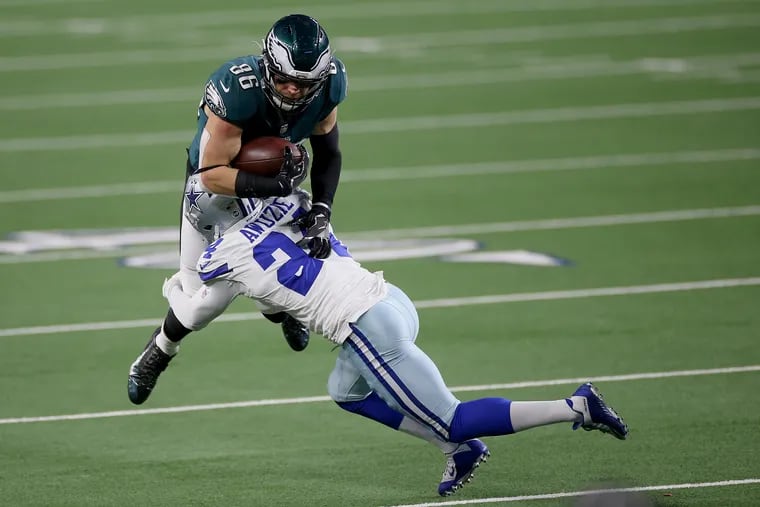 Zach Ertz caught 561 passes for the Eagles, the second-most in team history.