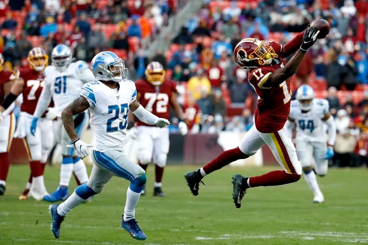 Redskins wide receiver Terry McLaurin (17) making a catch against Darius Slay (23) last season. Slay, a new Eagles cornerback, will try to shut down McLaurin this season.