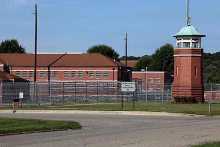 The Ashland Federal Correctional Facility in Ashland, Ky. where former Pennsylvania State Senator Vince Fumo will be incarcerated.  (Laurence Kesterson / Staff Photographer)