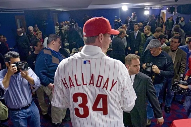Roy Halladay at a Phillies news conference in 2009.