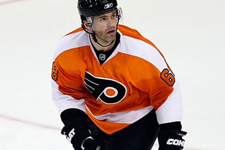 Jaromir Jagr reinjured his groin in the Flyers' 4-1 win over the New Jersey Devils on January 21. (Yong Kim/Staff file photo)