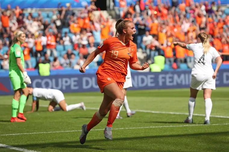 THe Netherlands' Jill Roord celebrates after scoring the late winning goal against New Zealand.