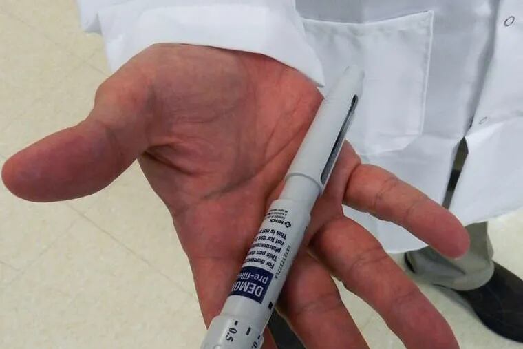 Some researchers think interferon can cure HIV. This penlike injecting