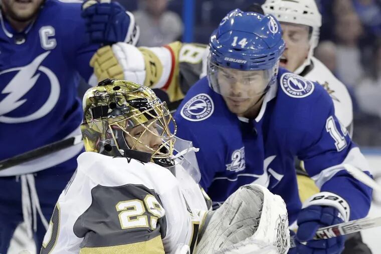 Chris Kunitz (right) has scored in two consecutive Lightning games.