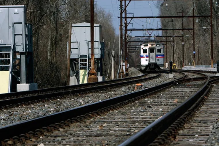 A SEPTA train on the Manayunk-Norristown line approaches the Miquon Station in Whitemarsh. (JOSEPH KACZMAREK/For The Inquirer)