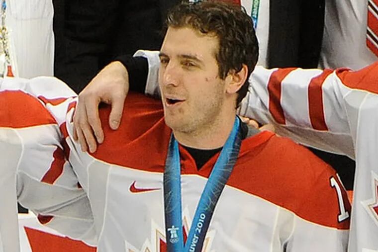 Mike Richards was one of two Flyers on the gold medal-winning Canadian team. (Clem Murray/Staff Photographer)