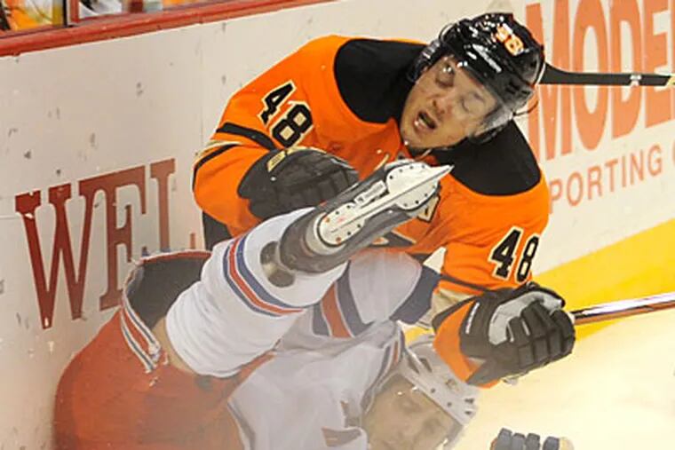 Danny Briere is just one of many slumping Flyers. (Clem Murray/Staff Photographer)