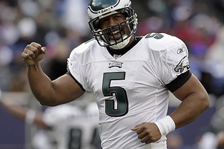 Donovan McNabb completed 19 of 30 passes for 191 yards and a touchdown against the Giants. (Yong Kim/Staff Photographer)